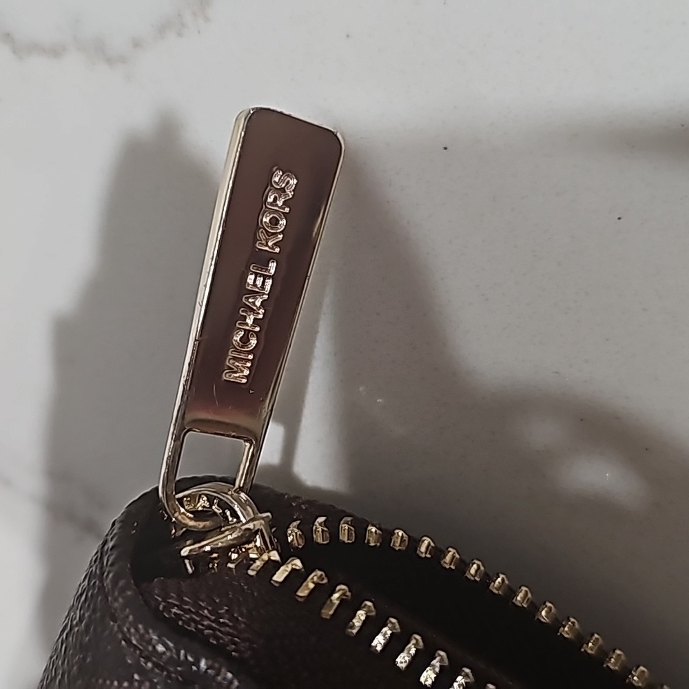 Michael Kors long wallet - Picture 5 of 6